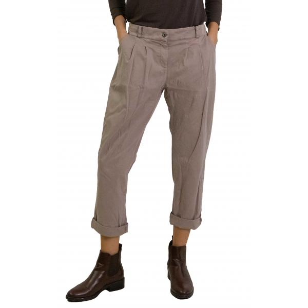 Chino con pence in cotone con elastico dietro 